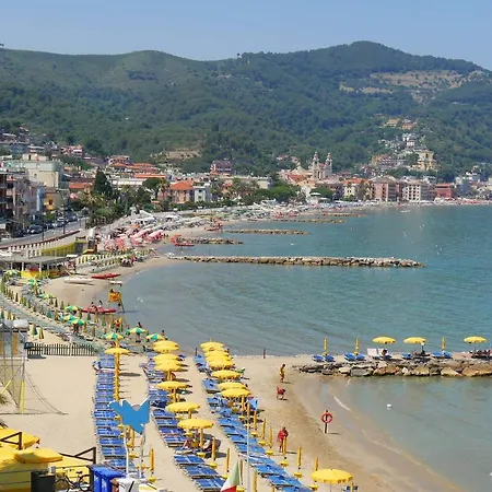 Appartement La Vie Enchanting Sea View - Happy