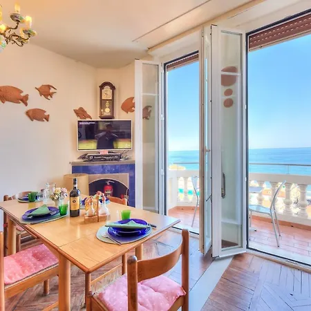Apartment La Vie Enchanting Sea View - Happy Alassio